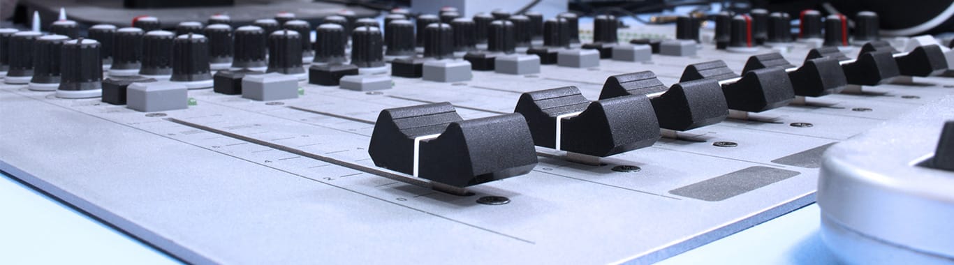 Flow 92.7 FM station logo